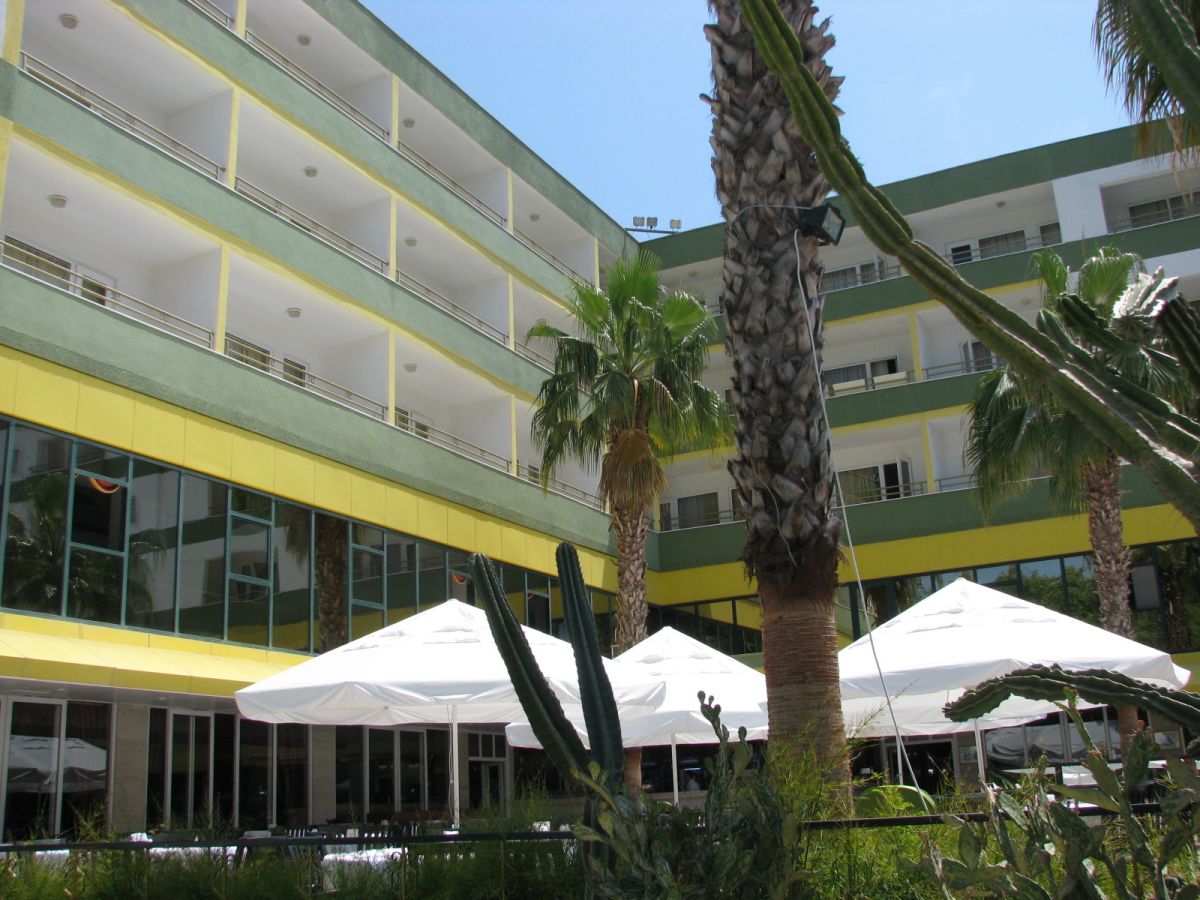 imagini hotel DELPHIN BOTANIK